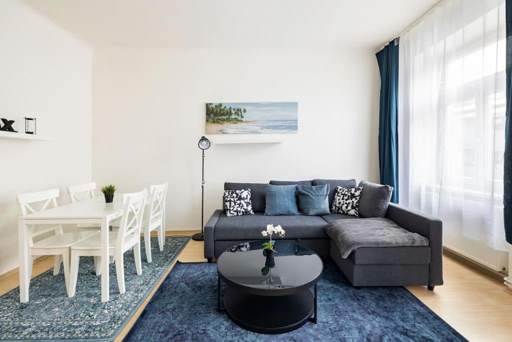 Beautiful 1 Bedroom Apartment Near Schoenbrunn Wien Exterior foto