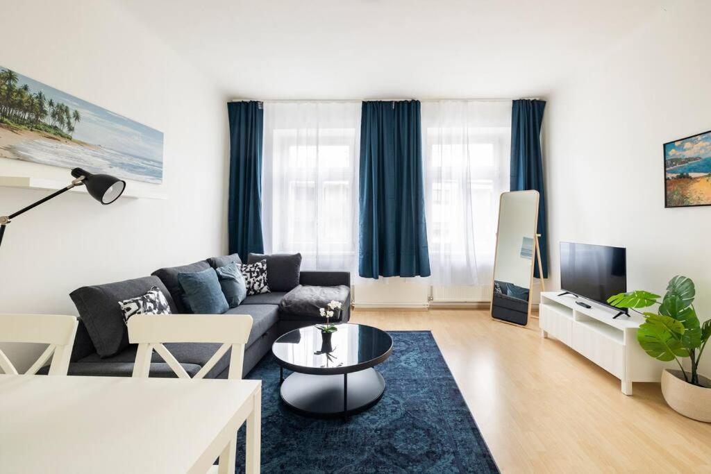 Beautiful 1 Bedroom Apartment Near Schoenbrunn Wien Exterior foto
