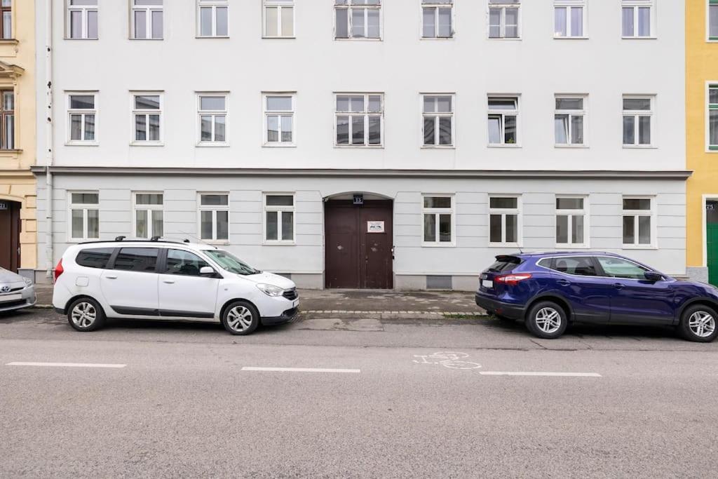Beautiful 1 Bedroom Apartment Near Schoenbrunn Wien Exterior foto